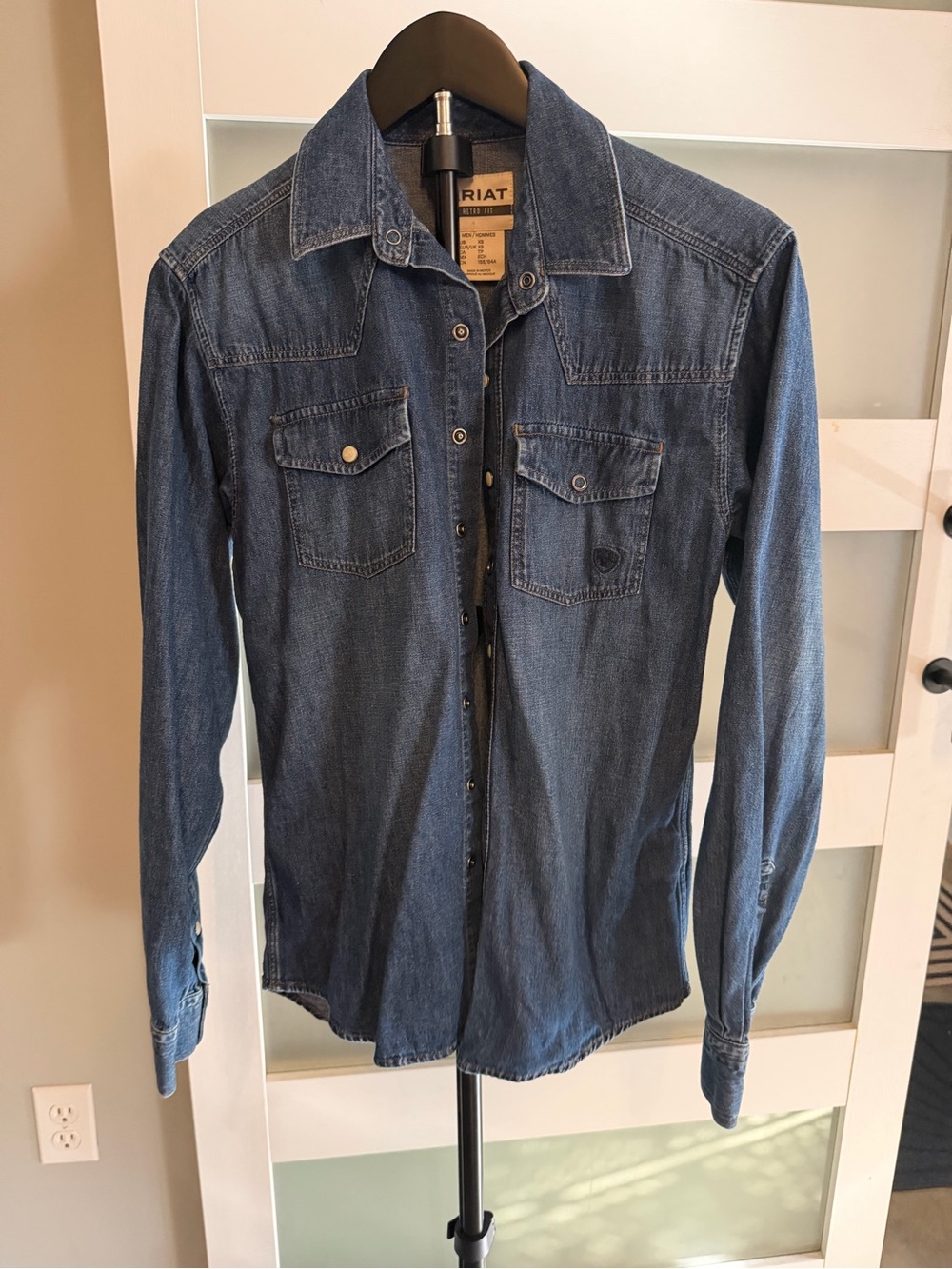 Ariat Men's Medium Blue Denim Western Button-Down Shirt